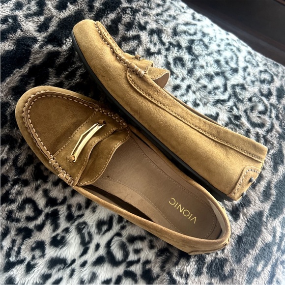 Vionic Cognac Brown Suede Women Sz 8 Driving Loafers with Gold Horsebit Moccasin - Picture 7 of 12